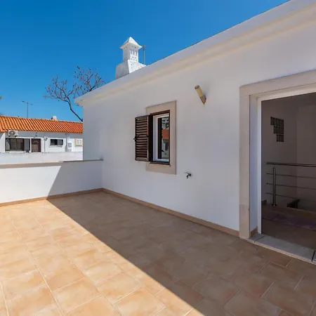 Ancora - Nex To The - Parking - Swimming Pool - By Bedzy *