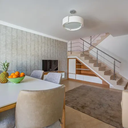 Ancora - Nex To The - Parking - Swimming Pool - By Bedzy *