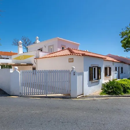 Ancora - Nex To The - Parking - Swimming Pool - By Bedzy