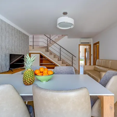 Ancora - Nex To The - Parking - Swimming Pool - By Bedzy *