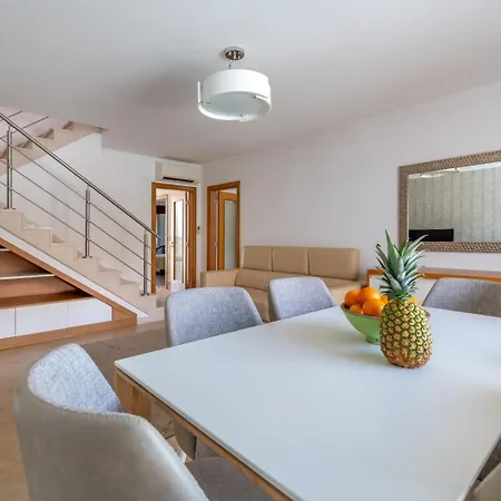 Villa Ancora - Nex To The - Parking - Swimming Pool - By Bedzy Albufeira