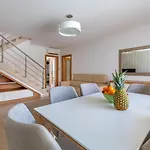 Villa Ancora - Nex To The - Parking - Swimming Pool - By Bedzy Albufeira